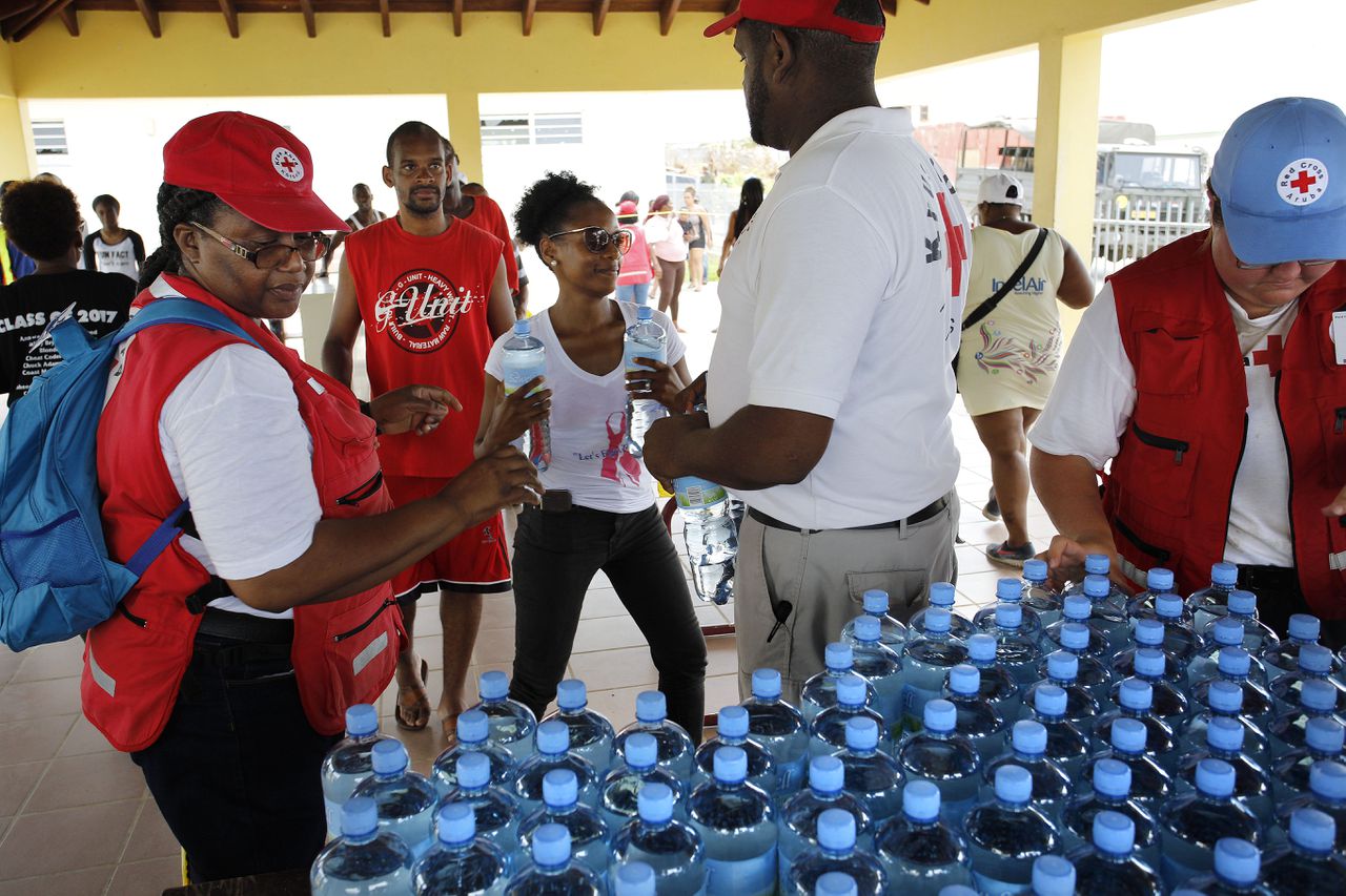 Ministerie: noodhulp Sint-Maarten verloopt ‘moeizaam’ 