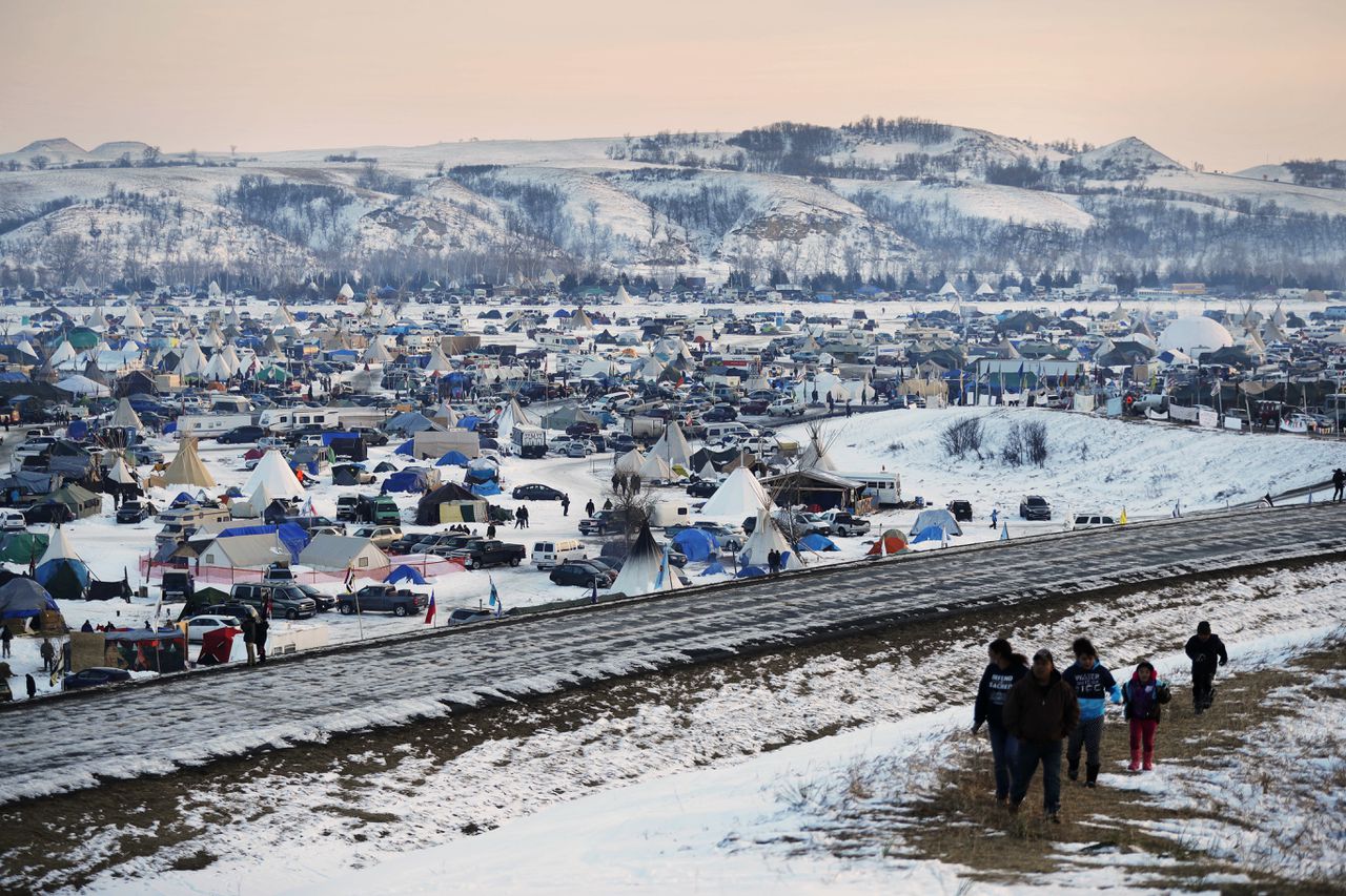 Een foto uit december 2016 toont een kamp in Cannon Ball, North Dakota, waar demonstranten zijn neergestreken om te protesteren tegen de aanleg van de Dakota Access-pijpleiding.