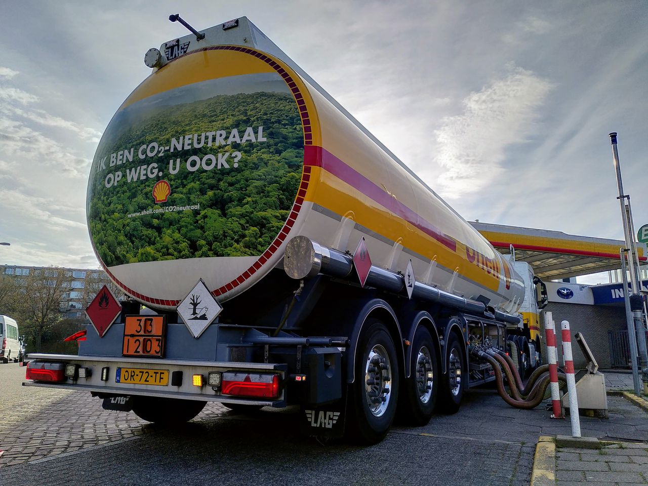 Tankwagen van Shell met de omstreden claim 'CO2-neutraal'
