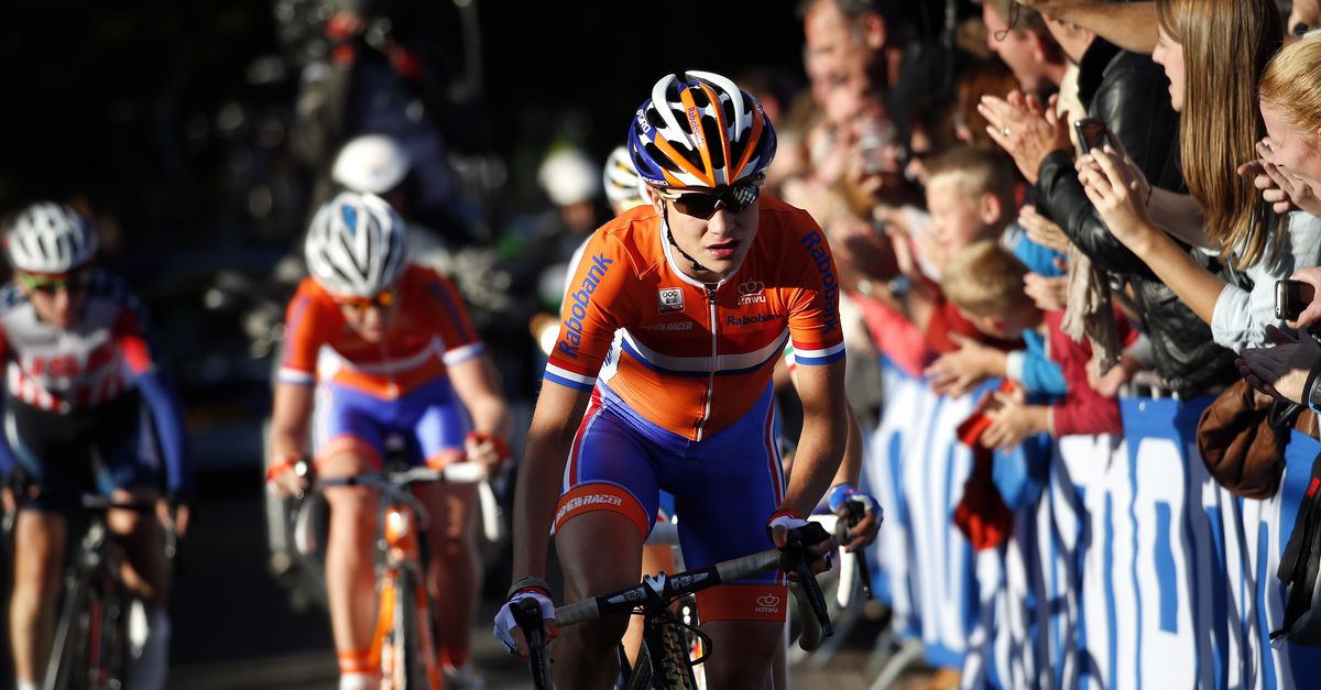Marianne Vos in actie tijdens het wereldkampioenschap wielrennen in Valkenburg in 2012. Zij won destijds