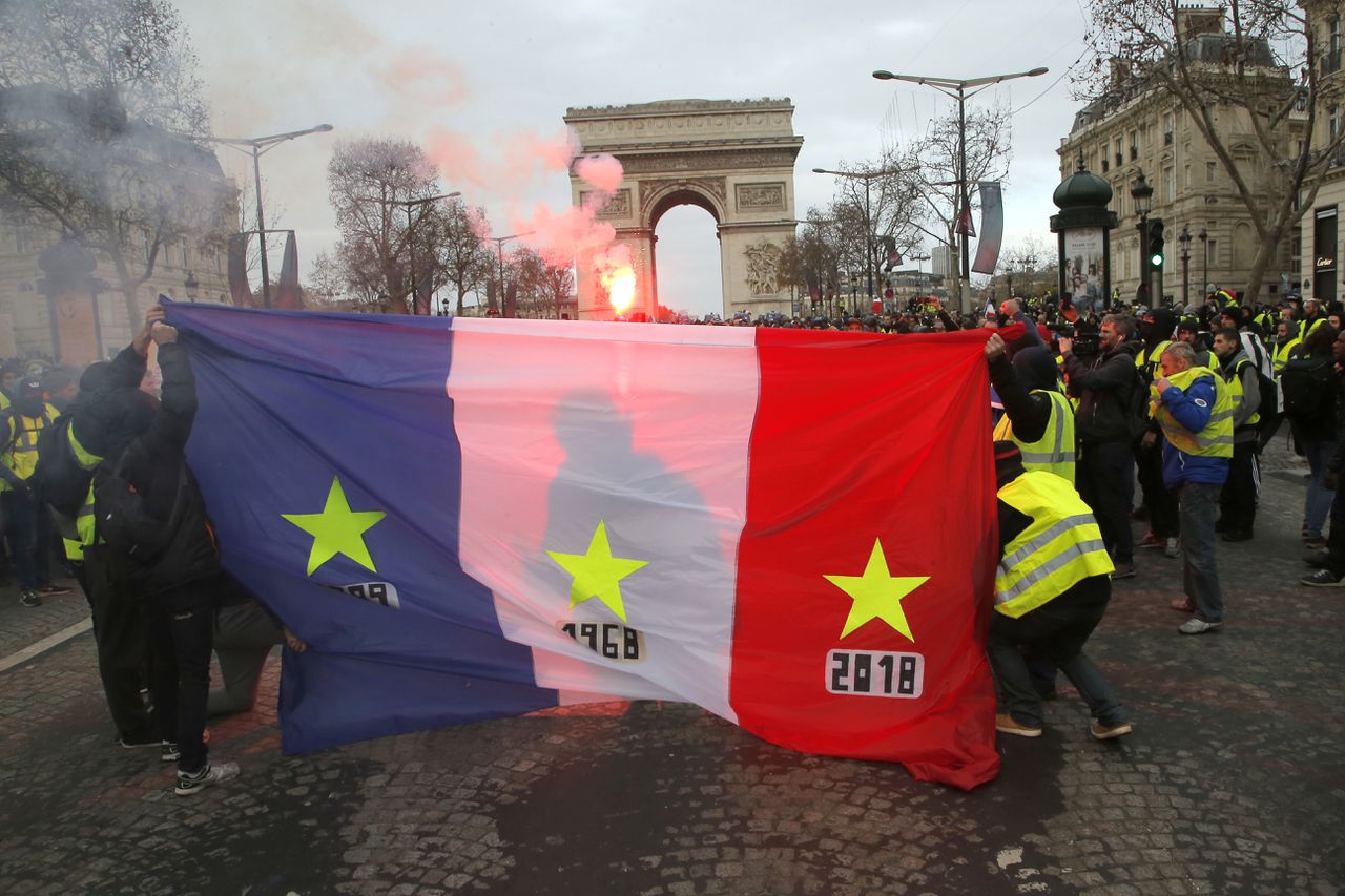 De 'gele hesjes': onrust in Parijs, geen grootschalig geweld 