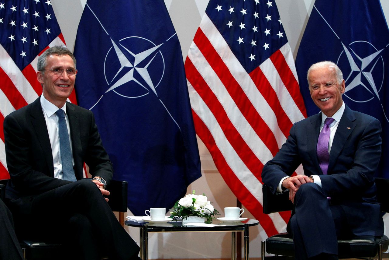 Joe Biden als vicepresident tijdens een ontmoeting met secretaris-generaal Jens Stoltenberg van de NAVO in 2015.