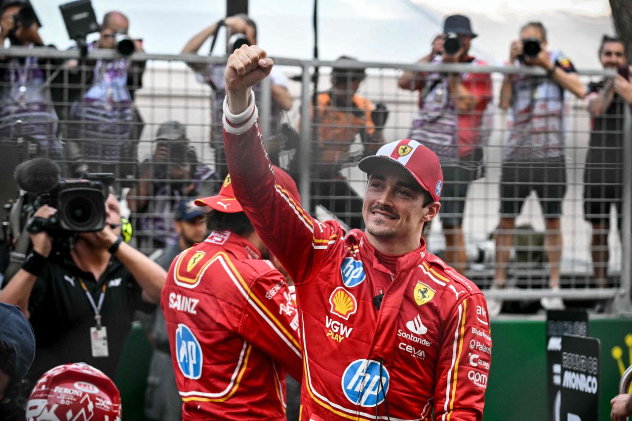 Charles Leclerc wint F1-race Monaco na tumultueuze start, Verstappen zesde 