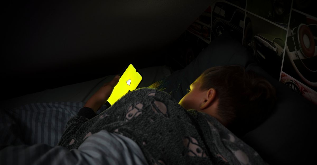 6 procent van de jongeren is benaderd door online ronselaars, en ze bieden ook zichzelf aan. ‘Wie heeft een job voor bollen slikken?’