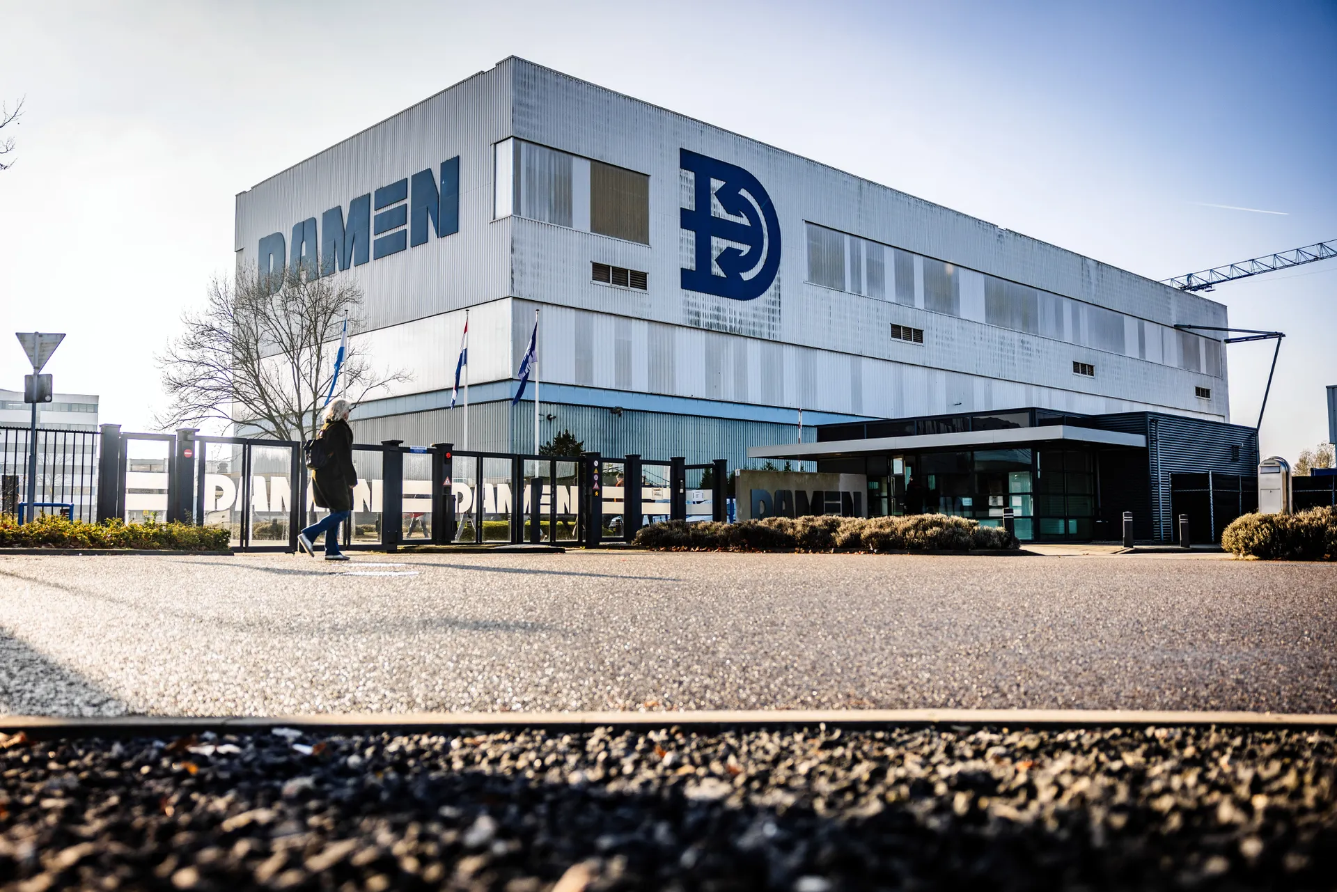 FIOD deed invallen bij scheepsbouwer Damen, twee werknemers aangehouden ...