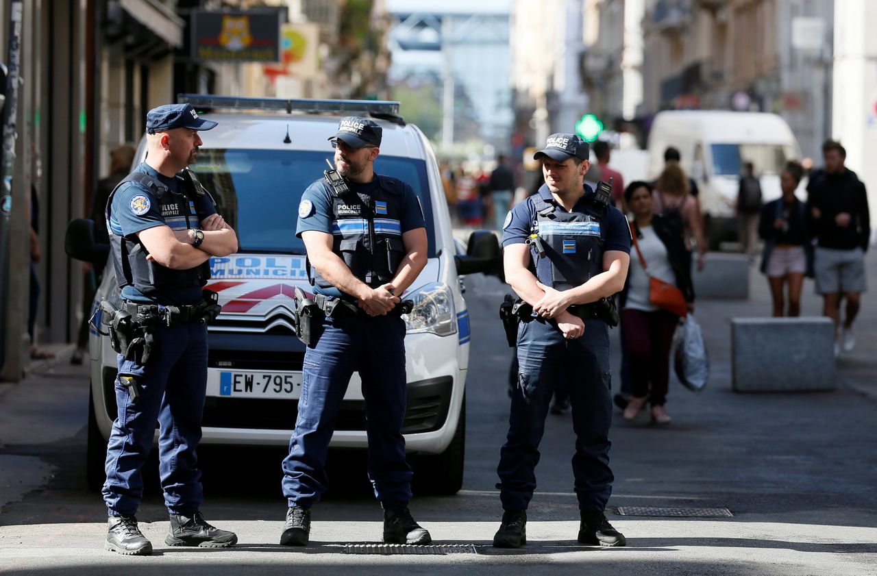 Klopjacht dader explosie Lyon gaat door, nieuwe foto’s gepubliceerd 