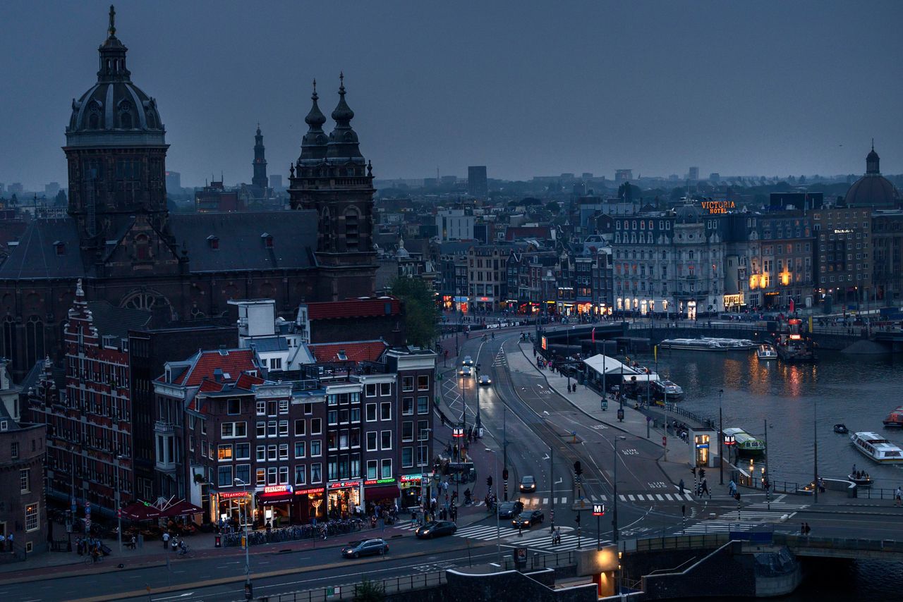 Amsterdam staat machteloos bij drugshandel 