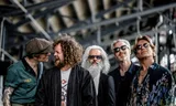 Di-rect, with French 'Spike' van Zoest (guitar), Marcel Veenendaal (vocals), Paul Jan Bakker (guitar), Bas van Wageningen (bass guitar) and Jamie Westland (drums). 