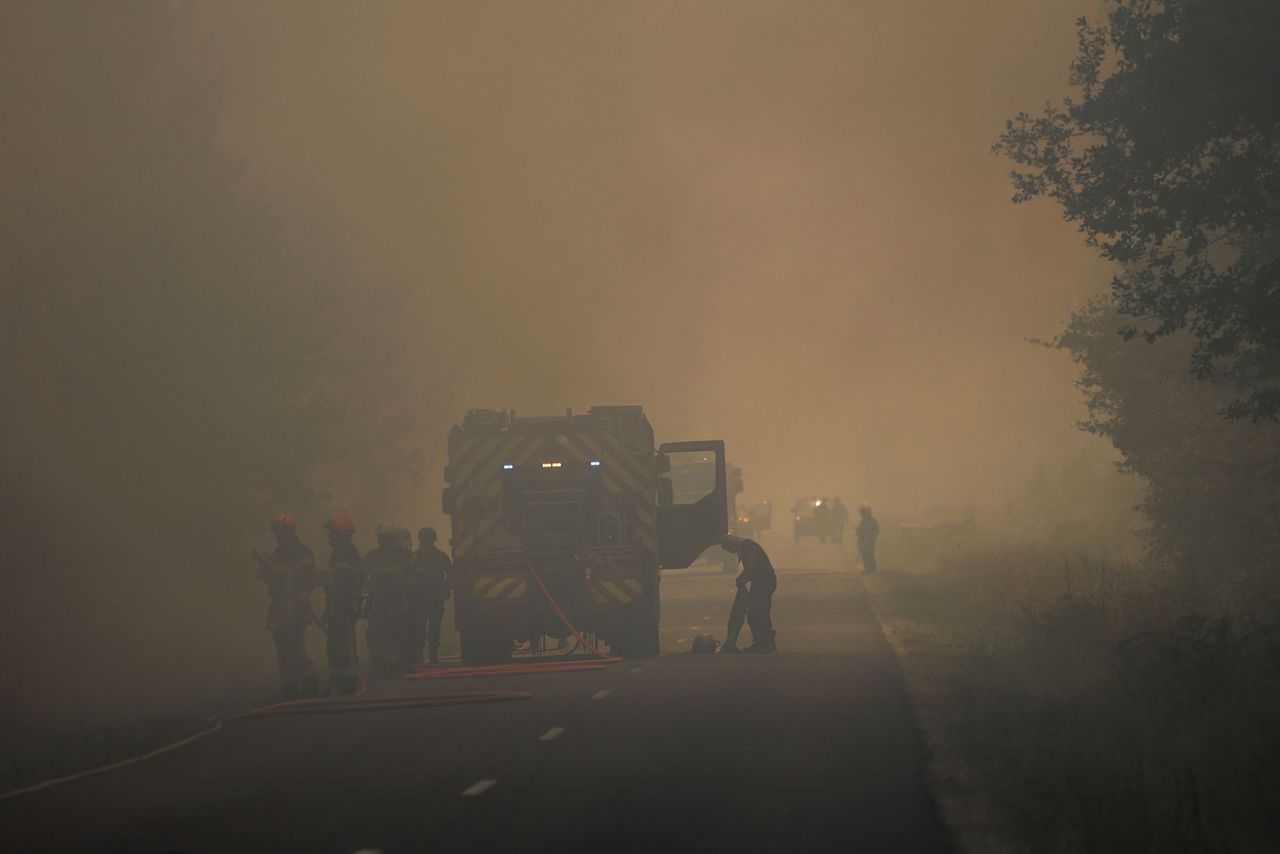 Grootschalige evacuaties door bosbranden in Zuid-Europa 