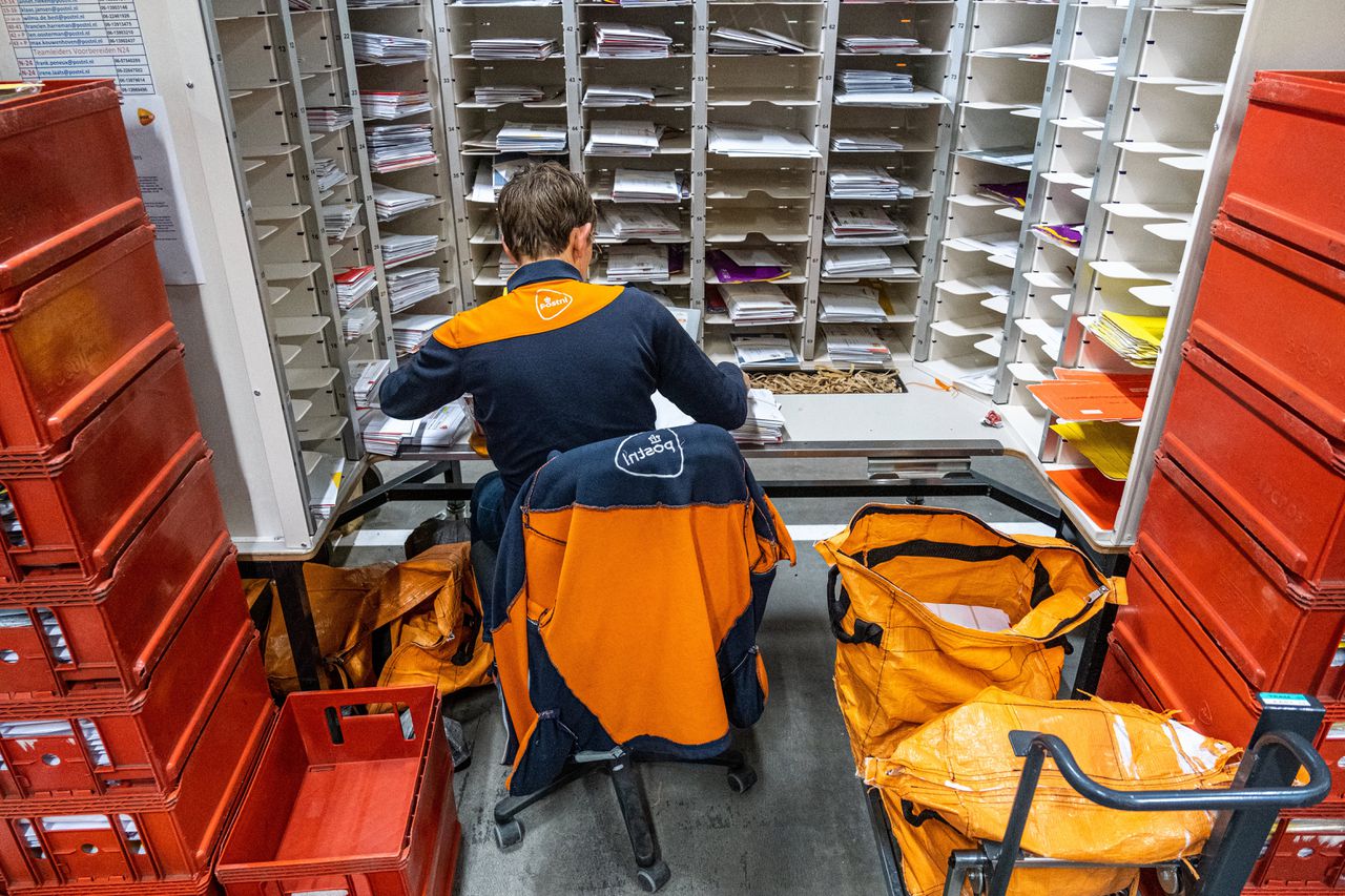 Kwaliteit Nederlandse postbezorging „niet acceptabel”, minister EZK kondigt hervormingen aan 