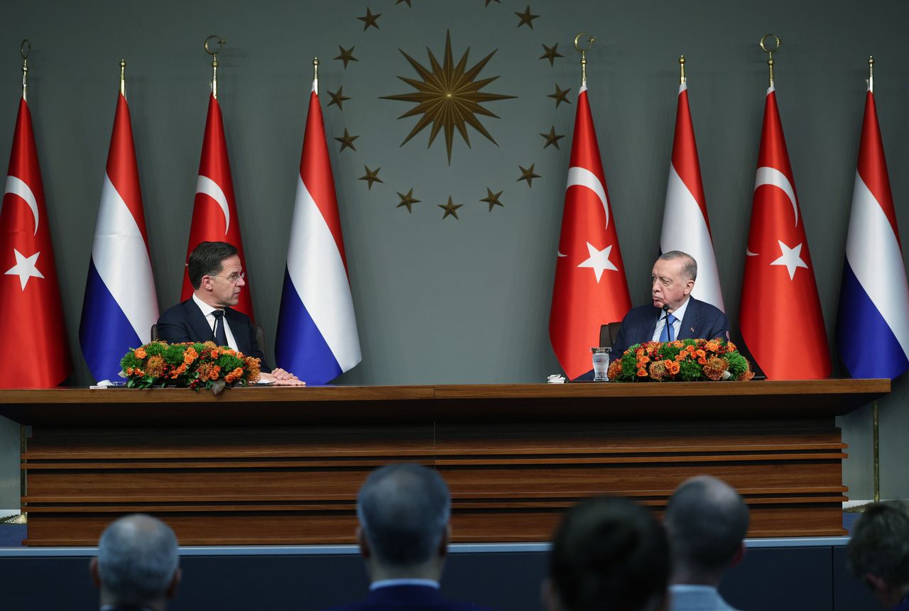 Rutte nog dichterbij topfunctie bij NAVO, nu ook Turkije zijn steun voor hem uitspreekt 