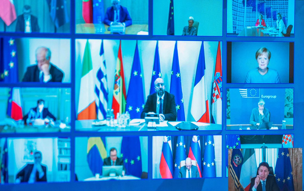 Leiders van de G20-landen vergaderen per video, 26 maart. De foto is gemaakt in het kantoor van de Italiaanse premier, Giusepe Conte (rechts beneden).