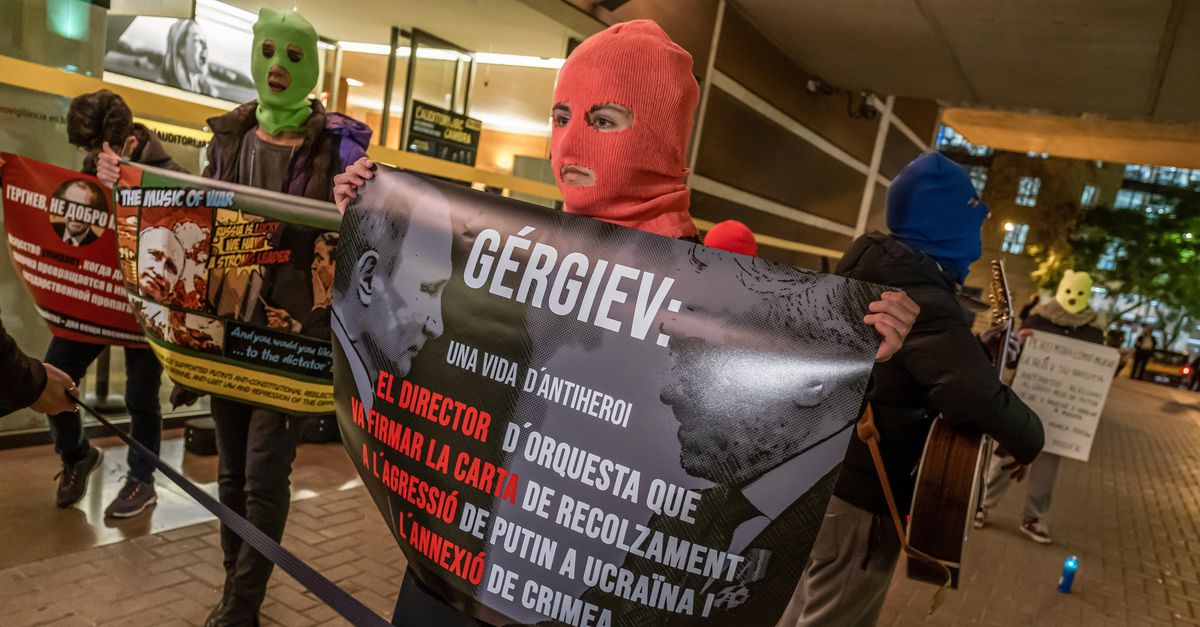 Na een storm van protest geeft dirigent Gergjev geen concert in Italië. Maar wat zegt zijn bijna-rehabilitatie eigenlijk?
