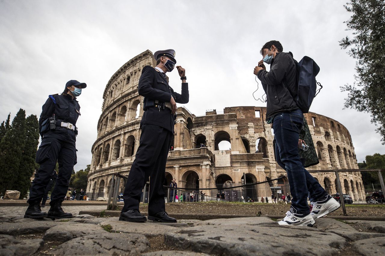 Nieuwe maatregelen Italië: mondkapjes op straat verplicht 