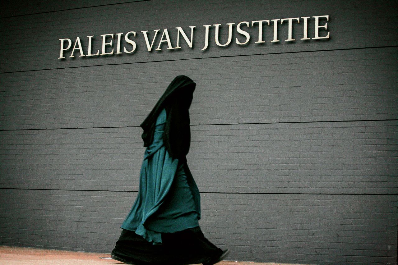 In het Paleis van Justitie in Den Haag deed de rechtbank uitspraak tegen Syriëganger Maher H. (drie jaar cel) en ‘ronselaar’ Shukri F. (vrijspraak).