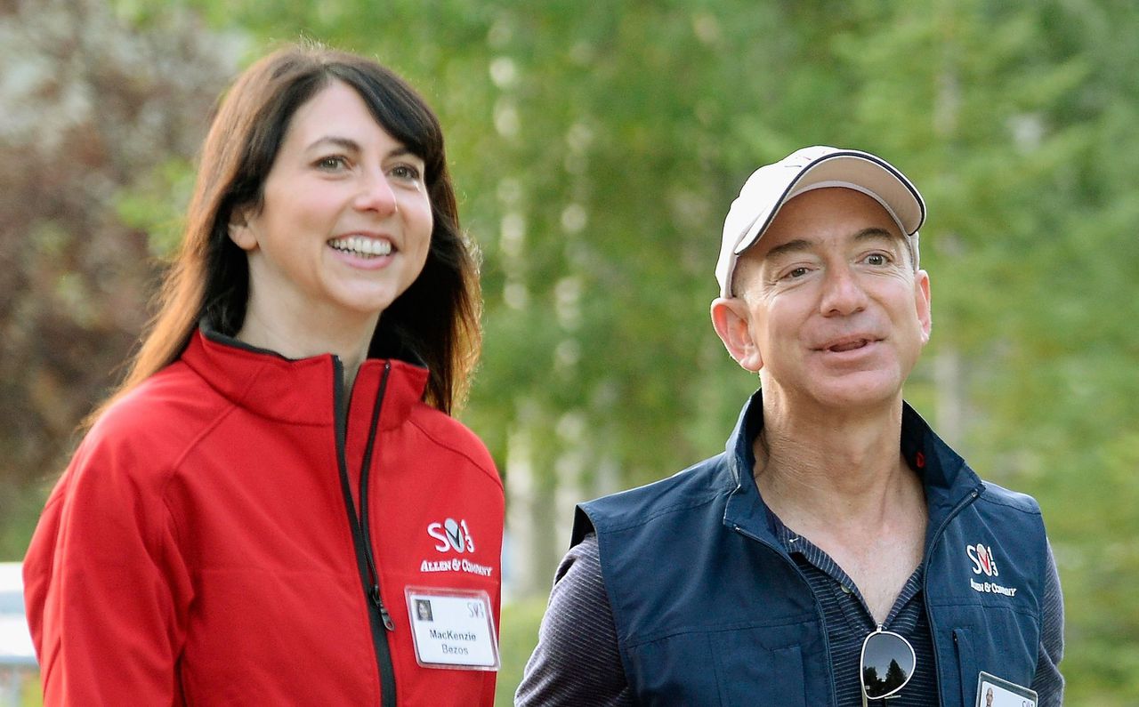 Ex-vrouw Bezos houdt Amazon-aandelen ter waarde van 36 miljard dollar 