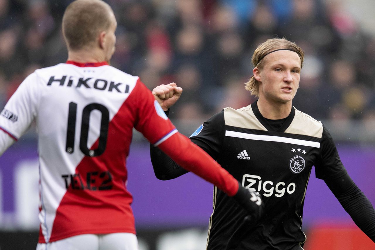 Ajax wint laatste competitiewedstrijd van 2018, blijft tweede 