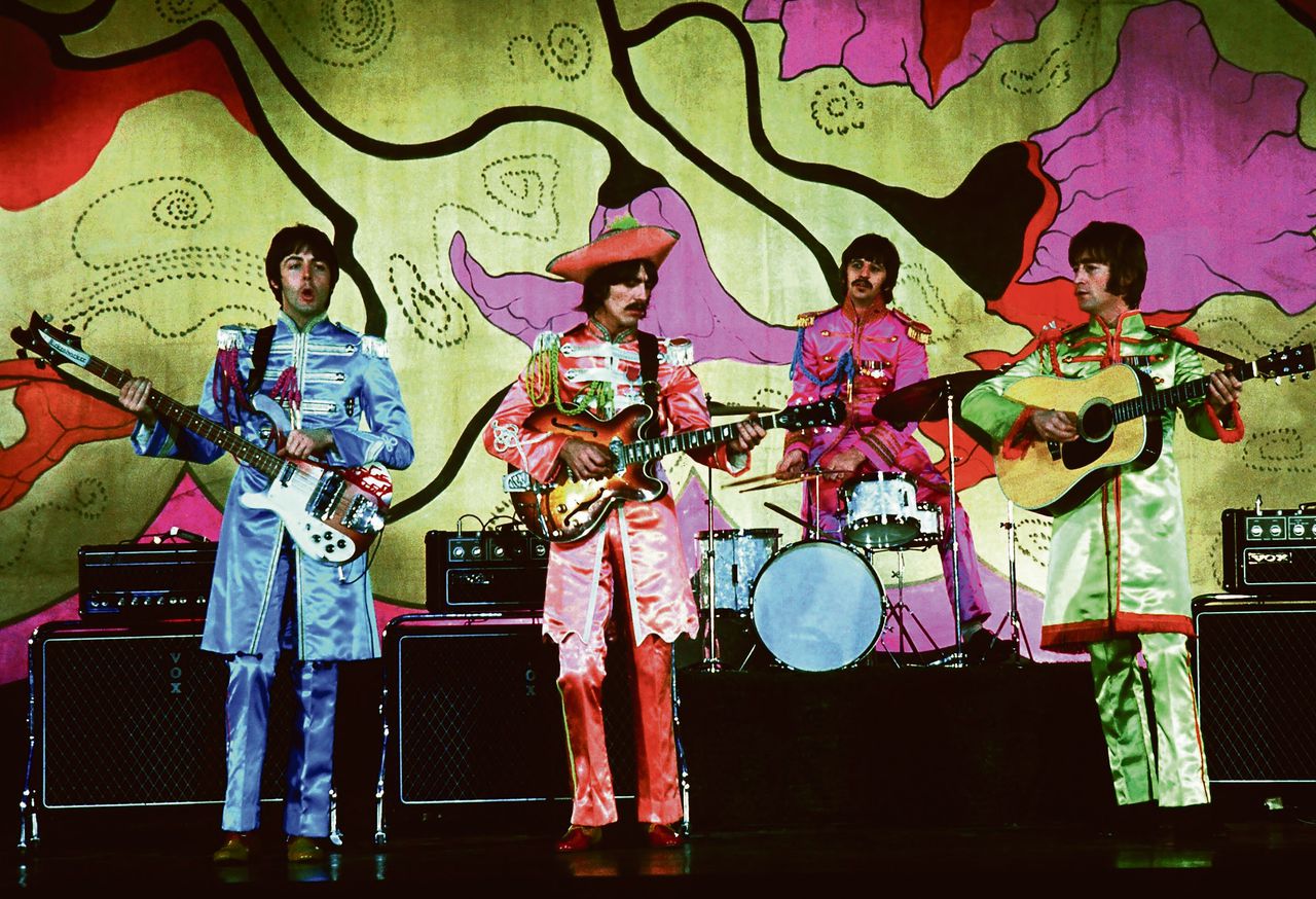 De Beatles in Hello, Goodbye (1967)
