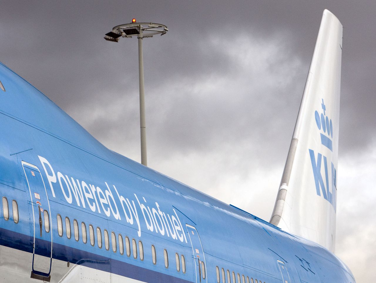 Passagiersvliegtuigen van KLM en Garuda zijn vorige maand boven Uitgeest bijna op elkaar gebotst.