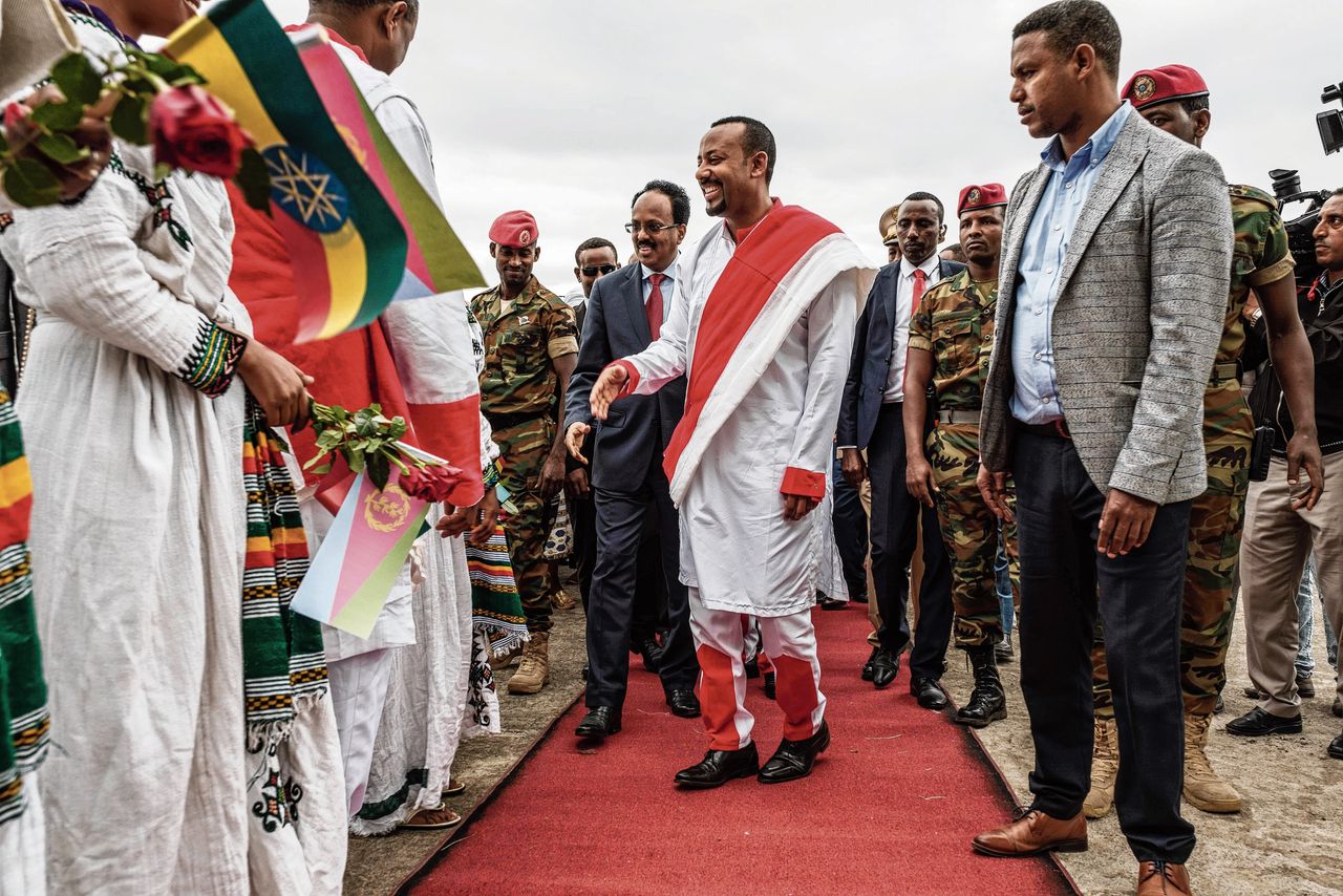 Premier Abiy Ahmed (rechts) ontving de Somalische president Mohamed Abdullahi Mohamed, vorig jaar in Gondar, Ethiopië.
