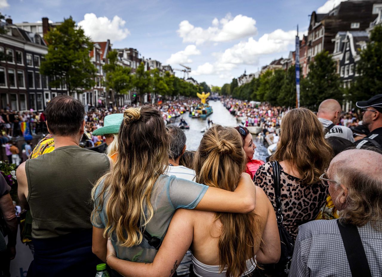 Voor sommigen is de Canal Parade inmiddels te veel feest en te weinig protest 