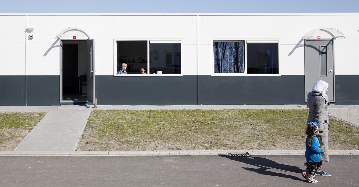 Het is nu rustig rond het azc in Beverwaard - NRC