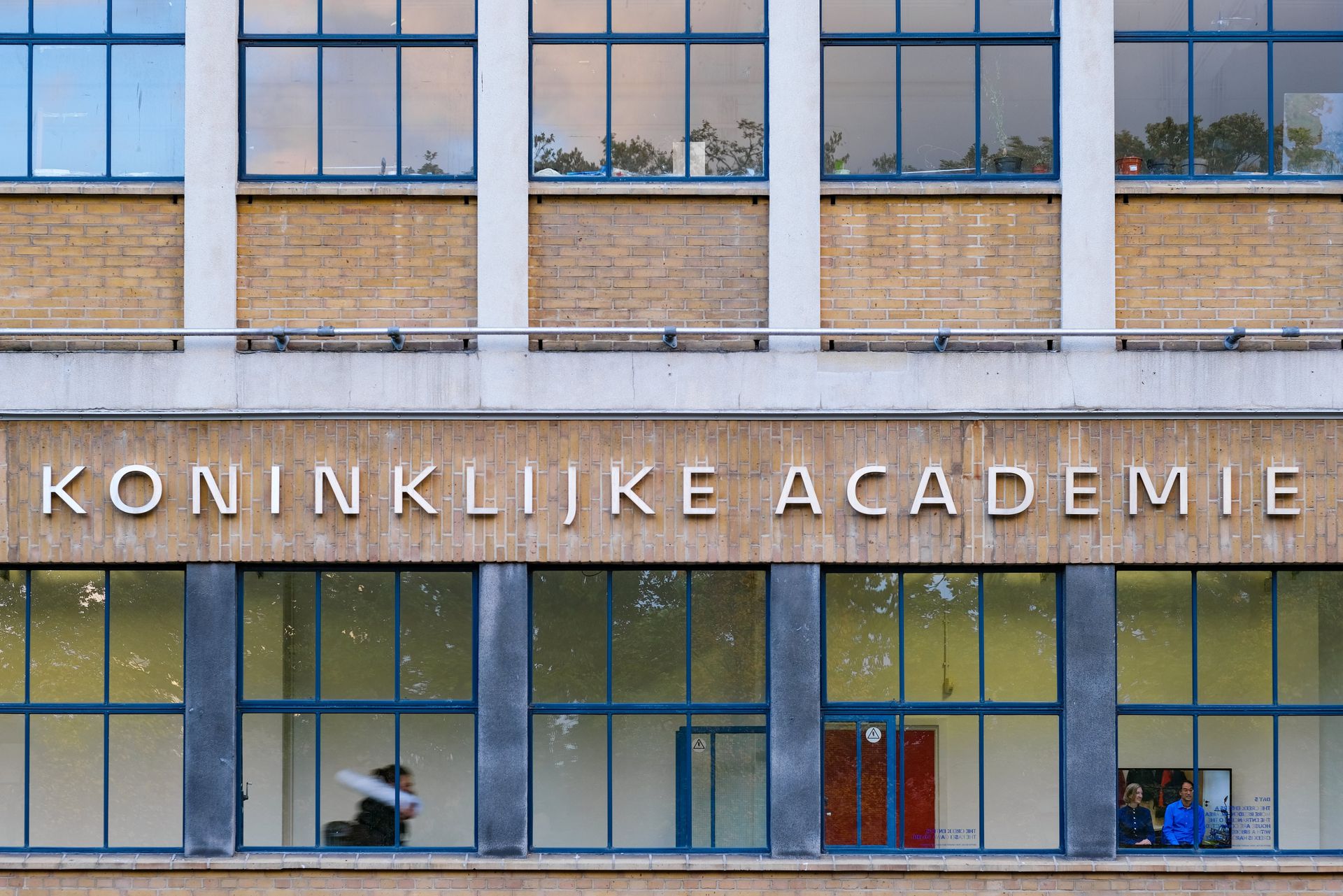 Interim-directeur Haagse kunstacademie stopt per direct - NRC