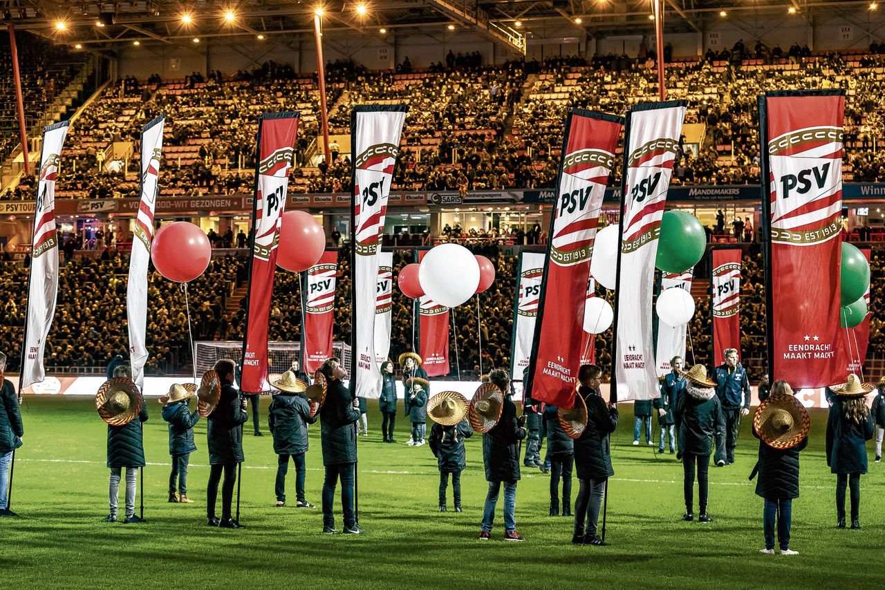 Ajax en PSV zoeken groot geld over de grens 