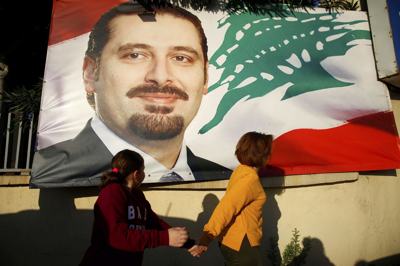 Opgestapte premier Hariri zegt terug te komen naar Libanon 