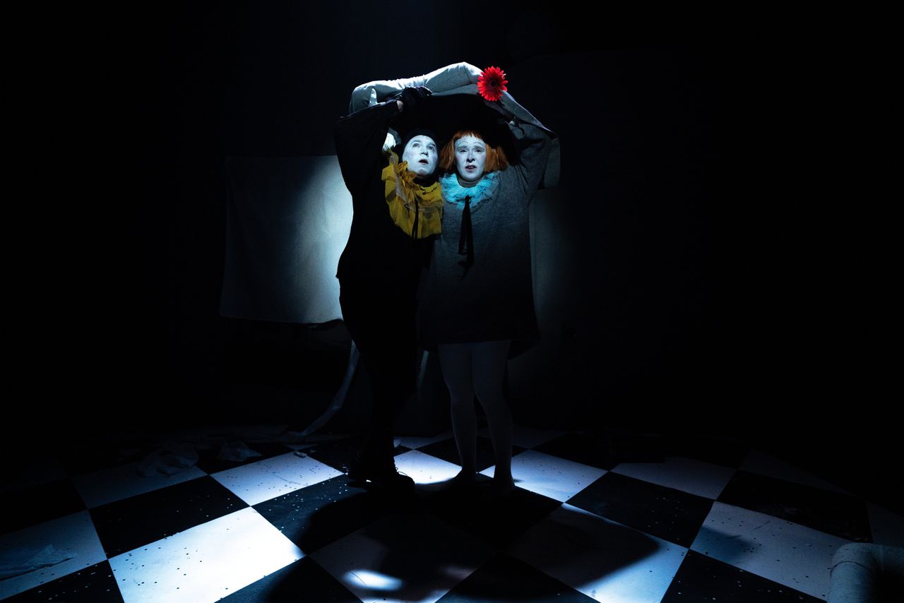 Twee sublieme clowns geven inzicht in de problematische rolpatronen van ‘man’ en ‘vrouw’ 