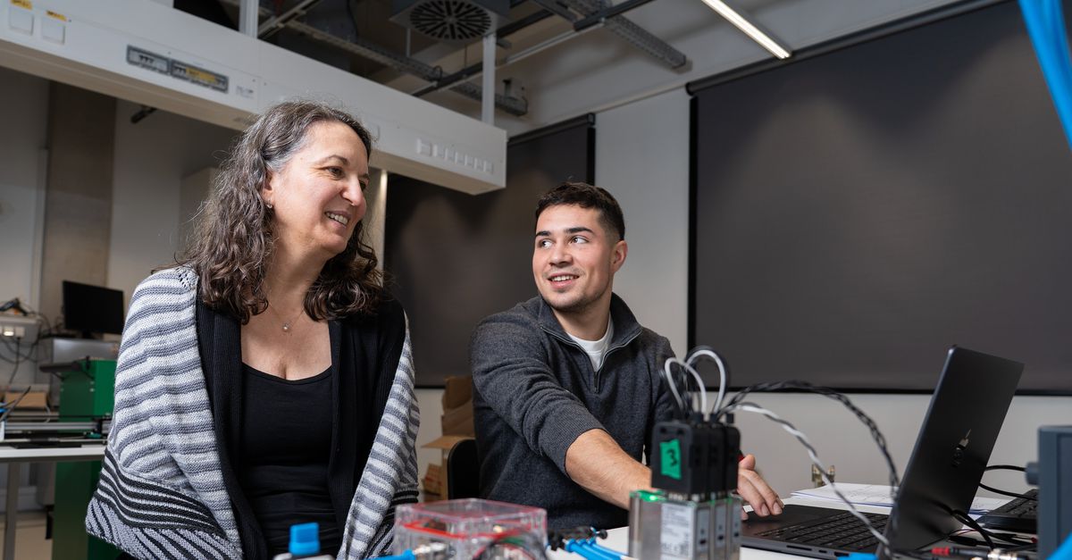 Met het brein van een fruitvlieg kan een neuromorfe computer feilloos een biobak aanwijzen