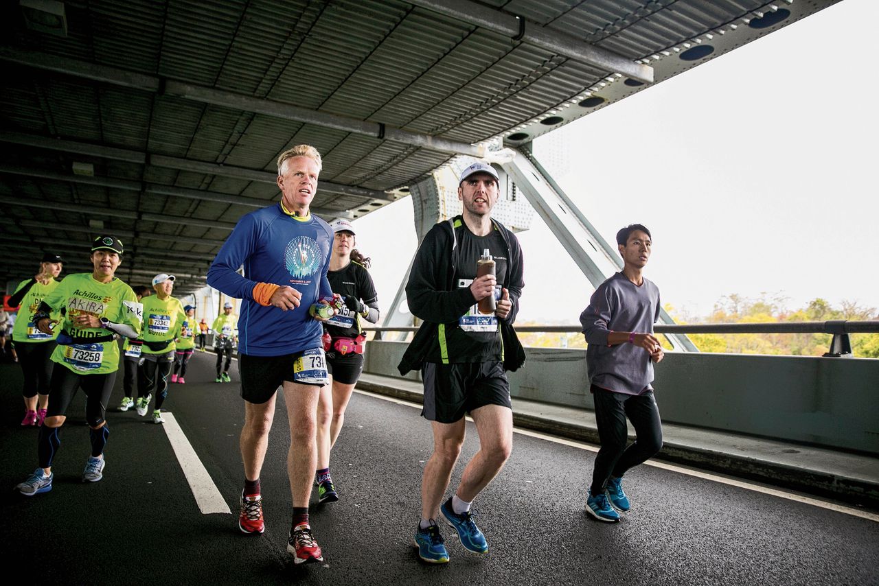 Hoe loop je de marathon van New York als je blind bent? NRC