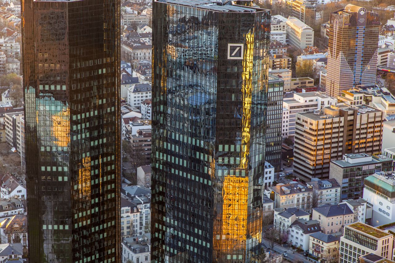 De Twin Towers van Deutsche Bank in Frankfurt