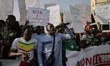 Anti-lhbti+-demonstranten in Dakar eisen harder optreden van de overheid.  