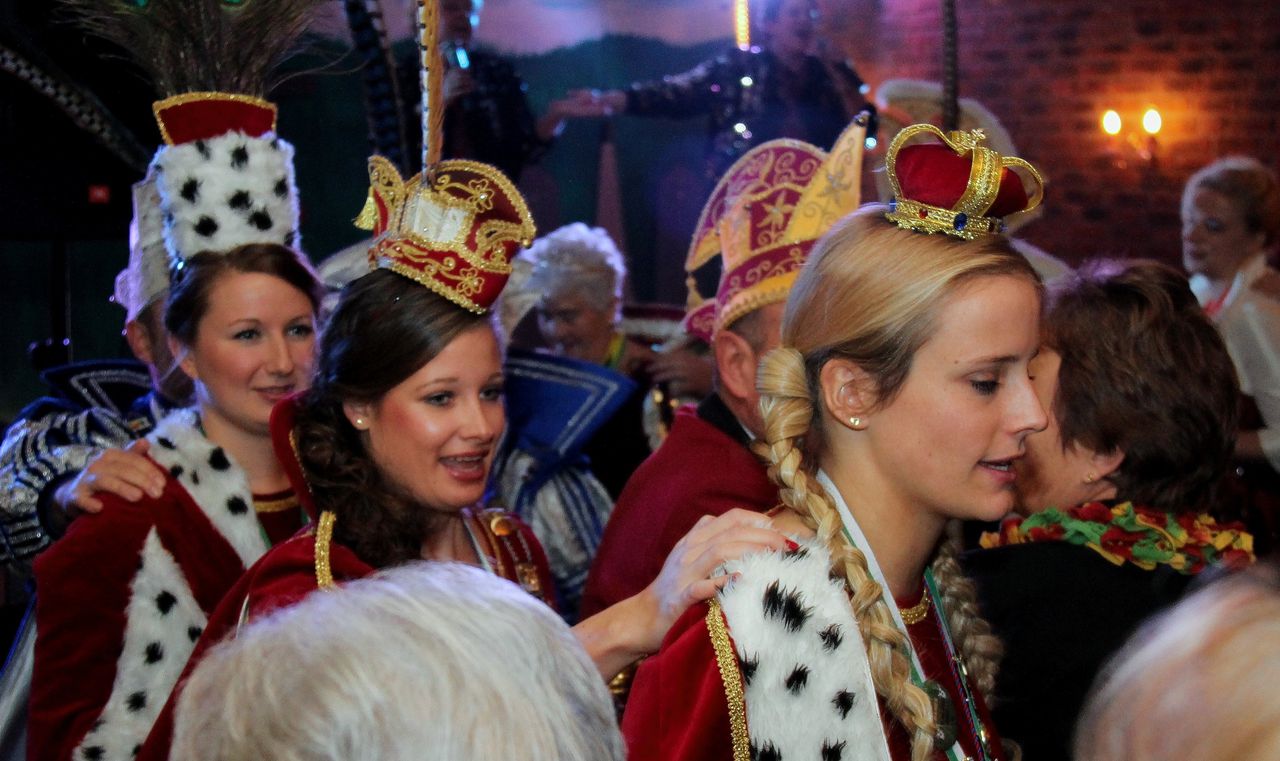 Vrouwelijke Prins Carnaval voert de stoet aan, niet de revolutie 