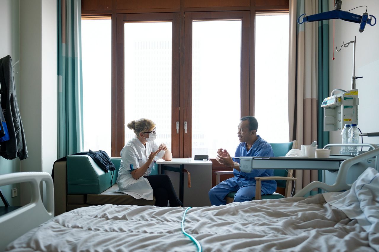 wie belanden er nu met covid in het ziekenhuis nrc