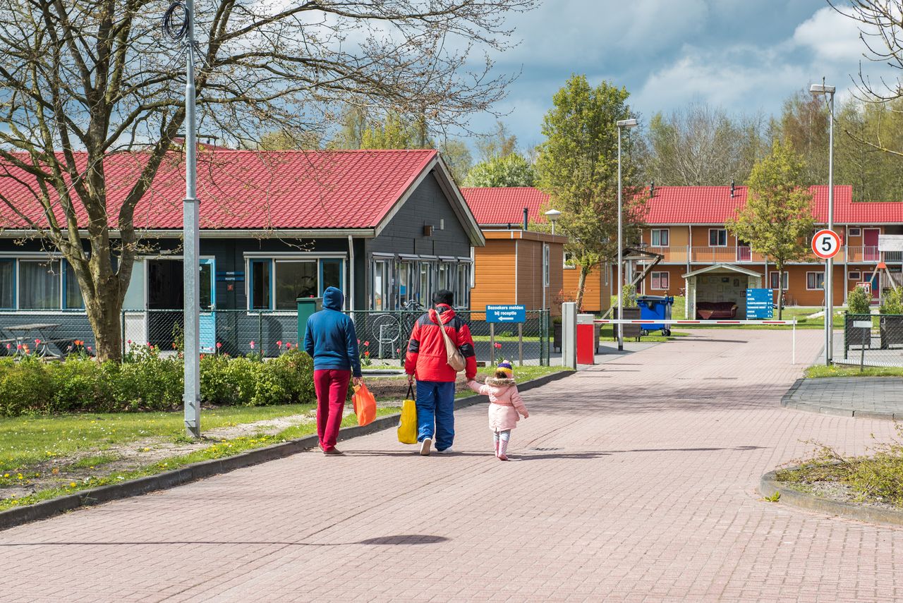 Het asielzoekerscentrum in Oude Pekela, gefotografeerd in 2017. Het azc is inmiddels gesloten.