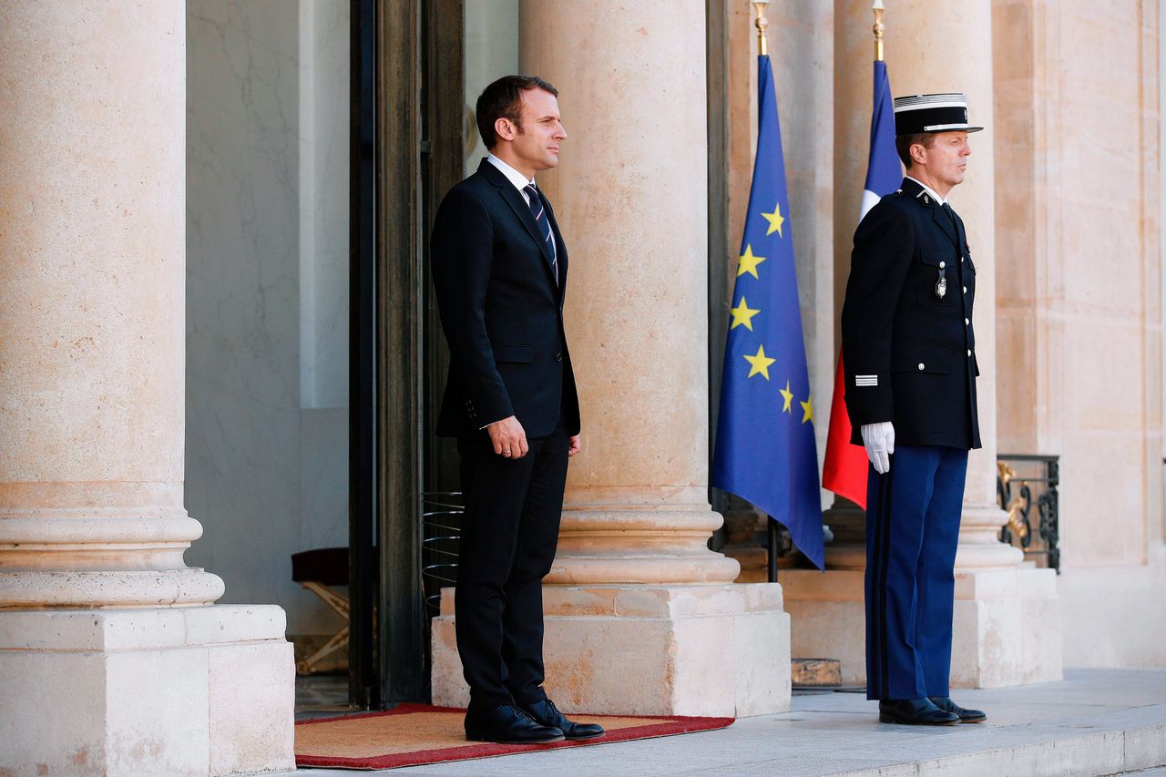 Macron benoemt ministers van links, rechts en het midden 