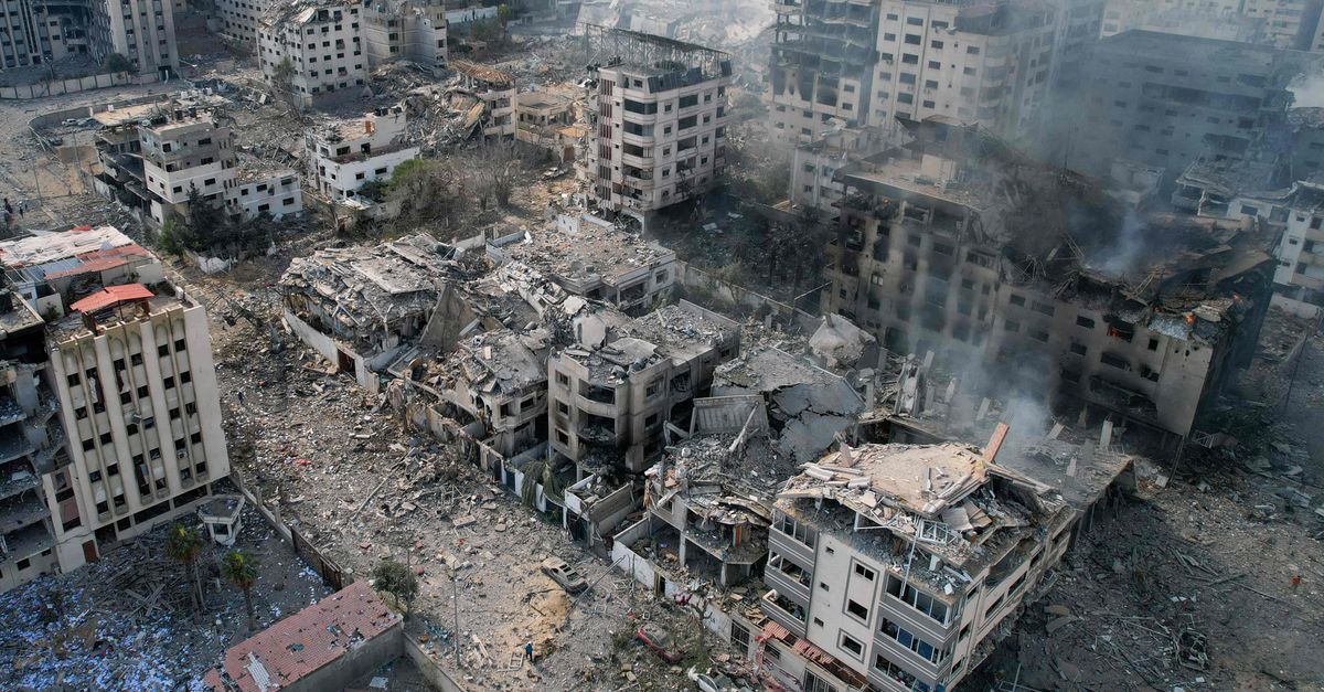 Foto van gebombardeerde wijk in Gaza