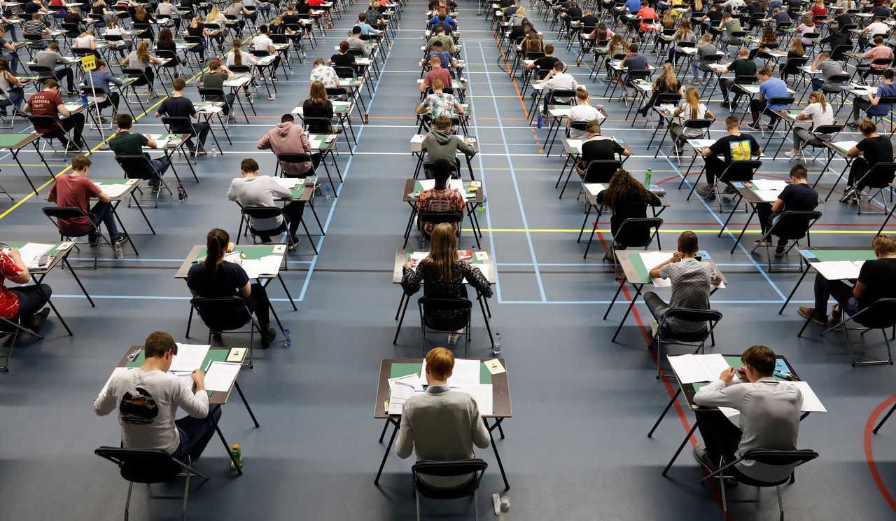 Alle vmboexamens op twee scholen Maastricht ongeldig NRC