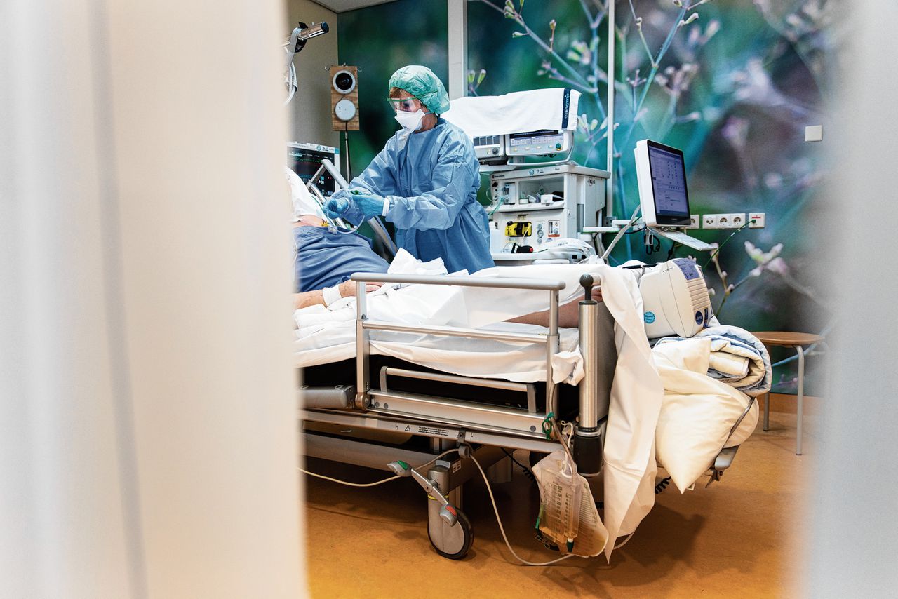 Covid-19-patiënten op de intensive care van het Van Weel-Bethesda Ziekenhuis in Dirksland op Goeree-Overflakkee.