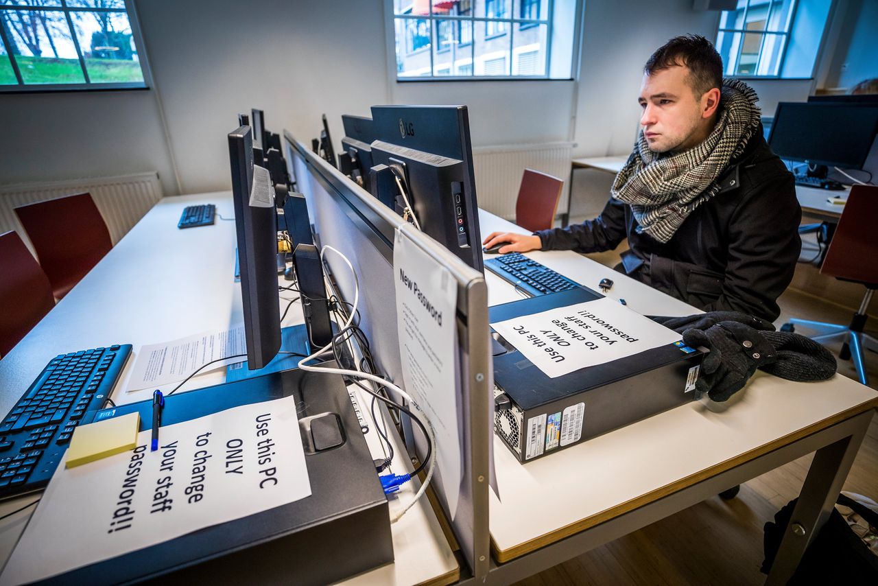 Na de cyberaanval moesten studenten nieuwe wachtwoorden aanmaken bij de Universiteit Maastricht.