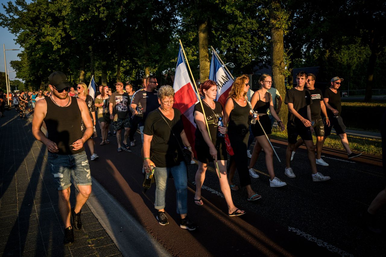 Honderden demonstreerden tegen overlast asielzoekers in Ter Apel 