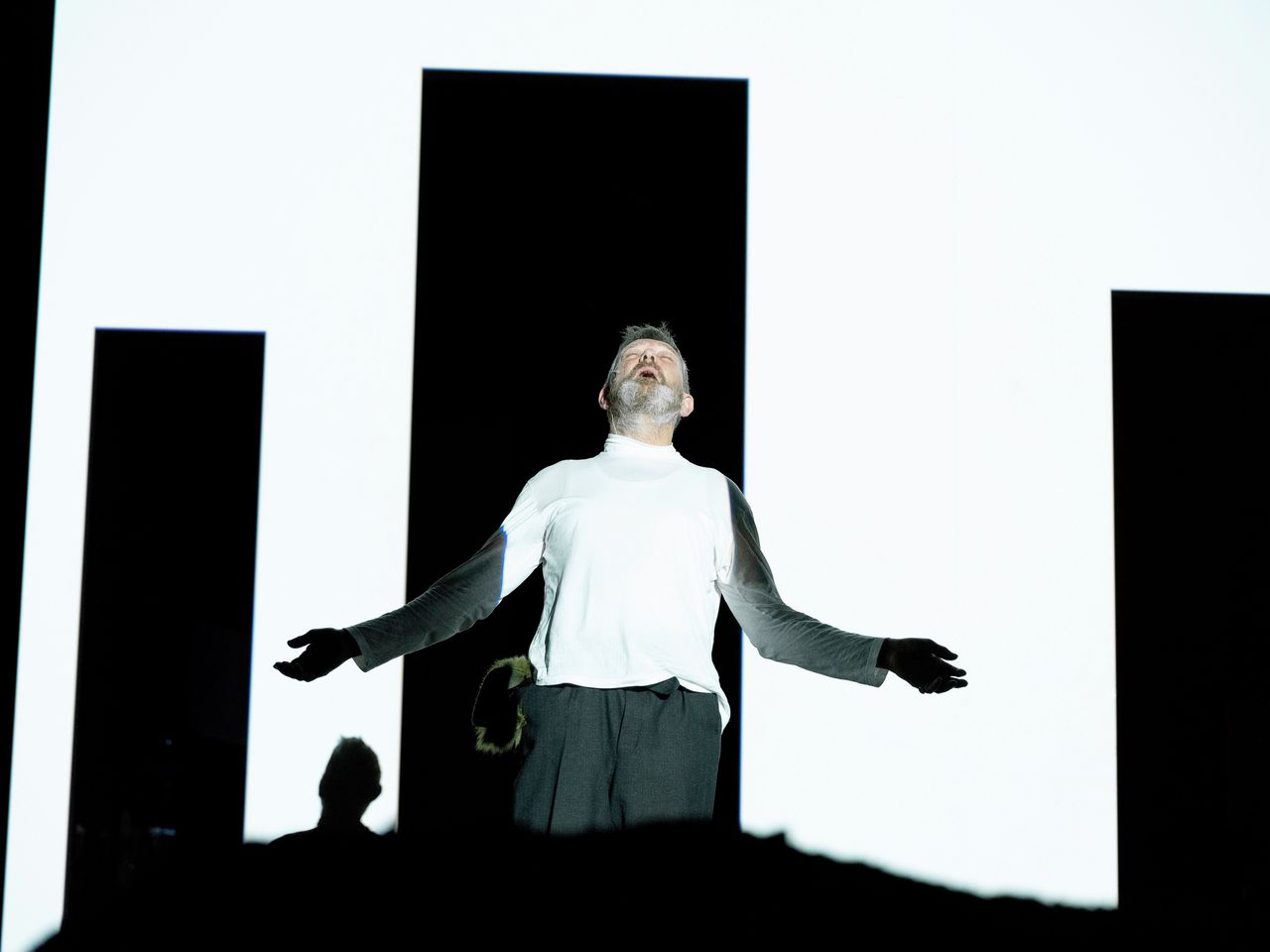 Pierre Bokma speelt ‘King Lear’ groots in zijn gekte 