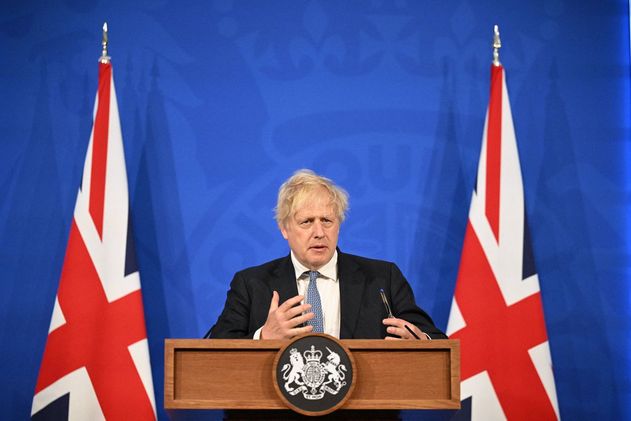 74 procent van de Britten denkt dat premier Johnson, hier tijdens een persconferentie over Sue Gray’s rapport, heeft gelogen over Partygate, Foto Leon Neal/REUTERS