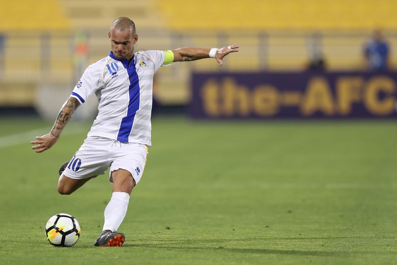 Wesley Sneijder huurt skybox bij FC Utrecht en stopt met ...