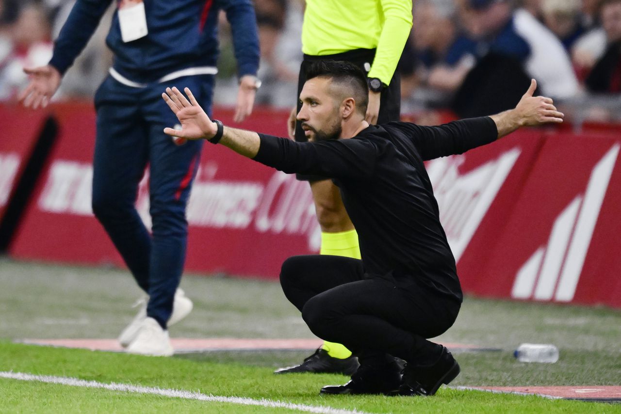 Francesco Farioli brought Ajax back to the top, but also leaves the club in confusion after a year
