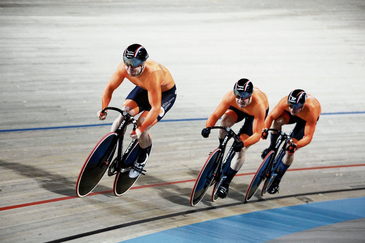 Nederlands team sprint naar eerste wereldtitel in de historie 
