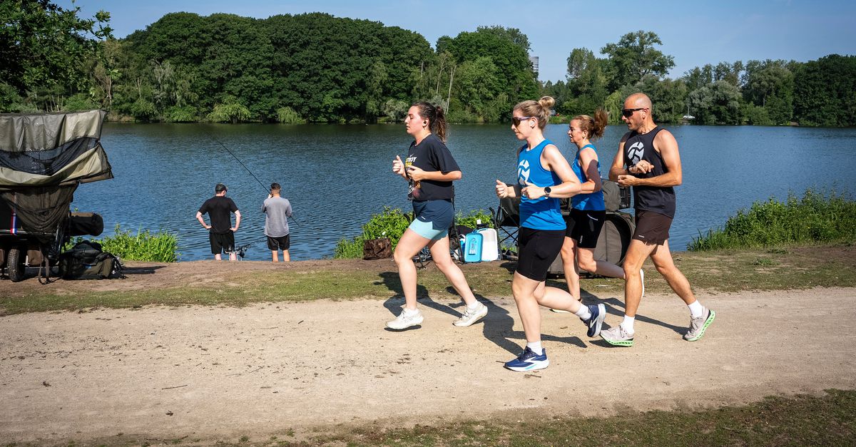 Hardlopen is gezond, maar niet in deze hitte: ‘Pas je tempo aan als dat nodig is’