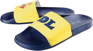 Middelen naam Amuseren Goedkope slippers, luxe keus - NRC